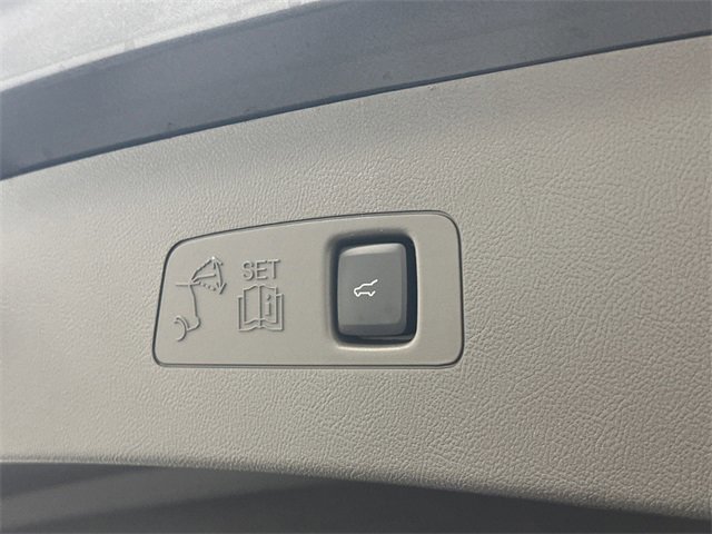 Used 2023 Lincoln Corsair Reserve image 9