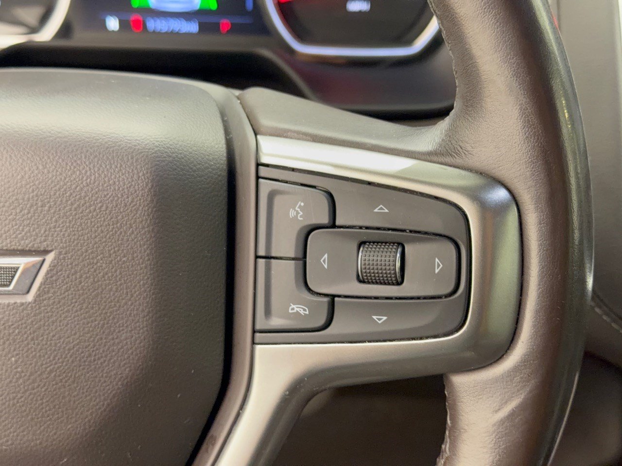 Used 2021 Chevrolet Suburban Z71 w/ Z71 Signature Package AWD/4WD image 19