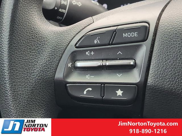 Used 2022 Hyundai Kona SEL image 29