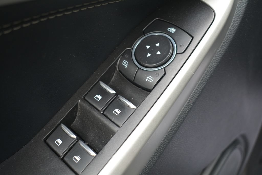 Used 2022 Ford Explorer XLT AWD/4WD image 8