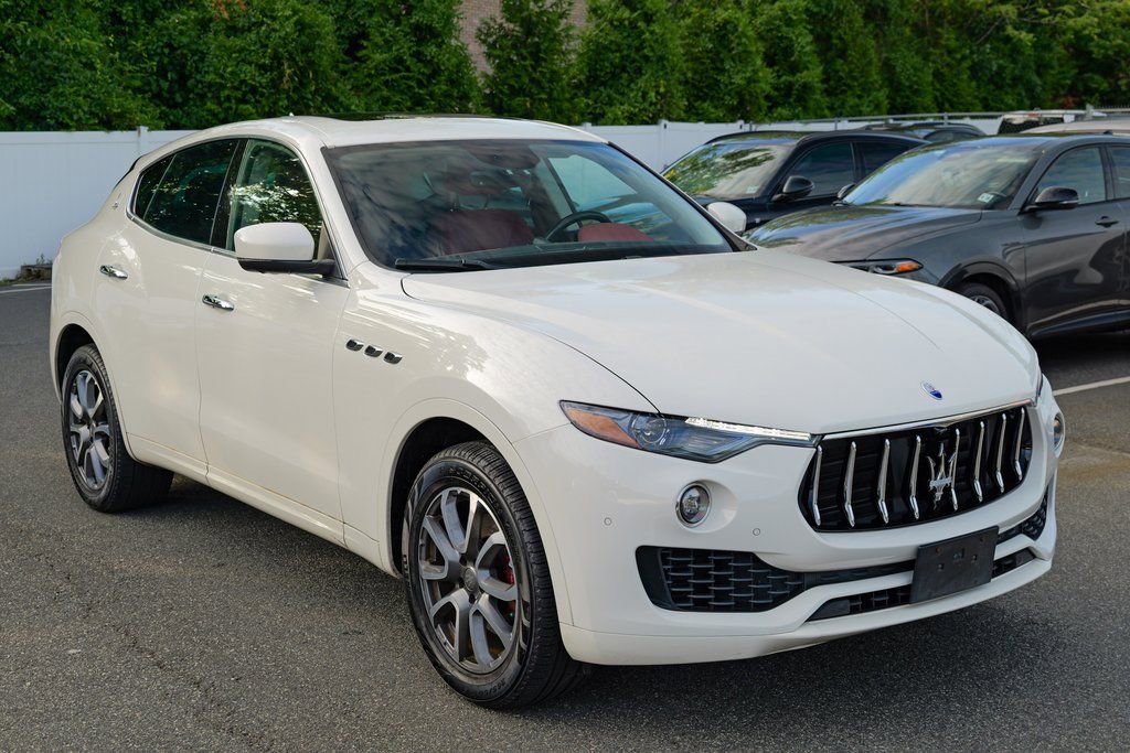 Used 2019 Maserati Levante Base image 9