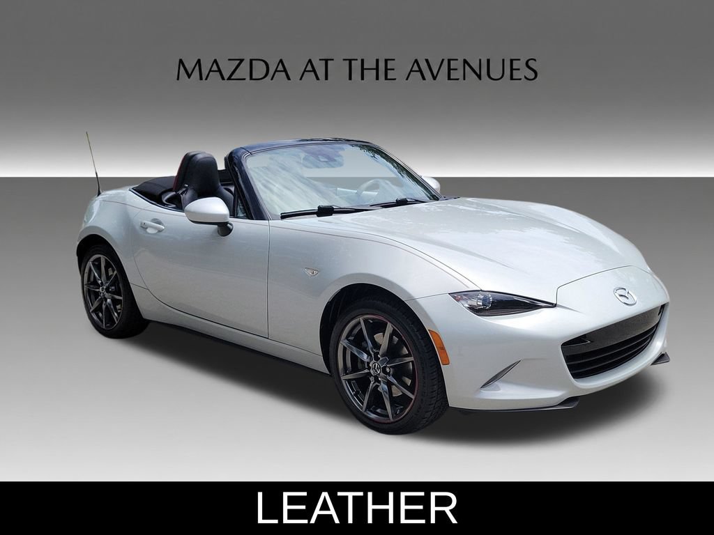 Used 2016 MAZDA MX-5 Miata Grand Touring RWD image 3