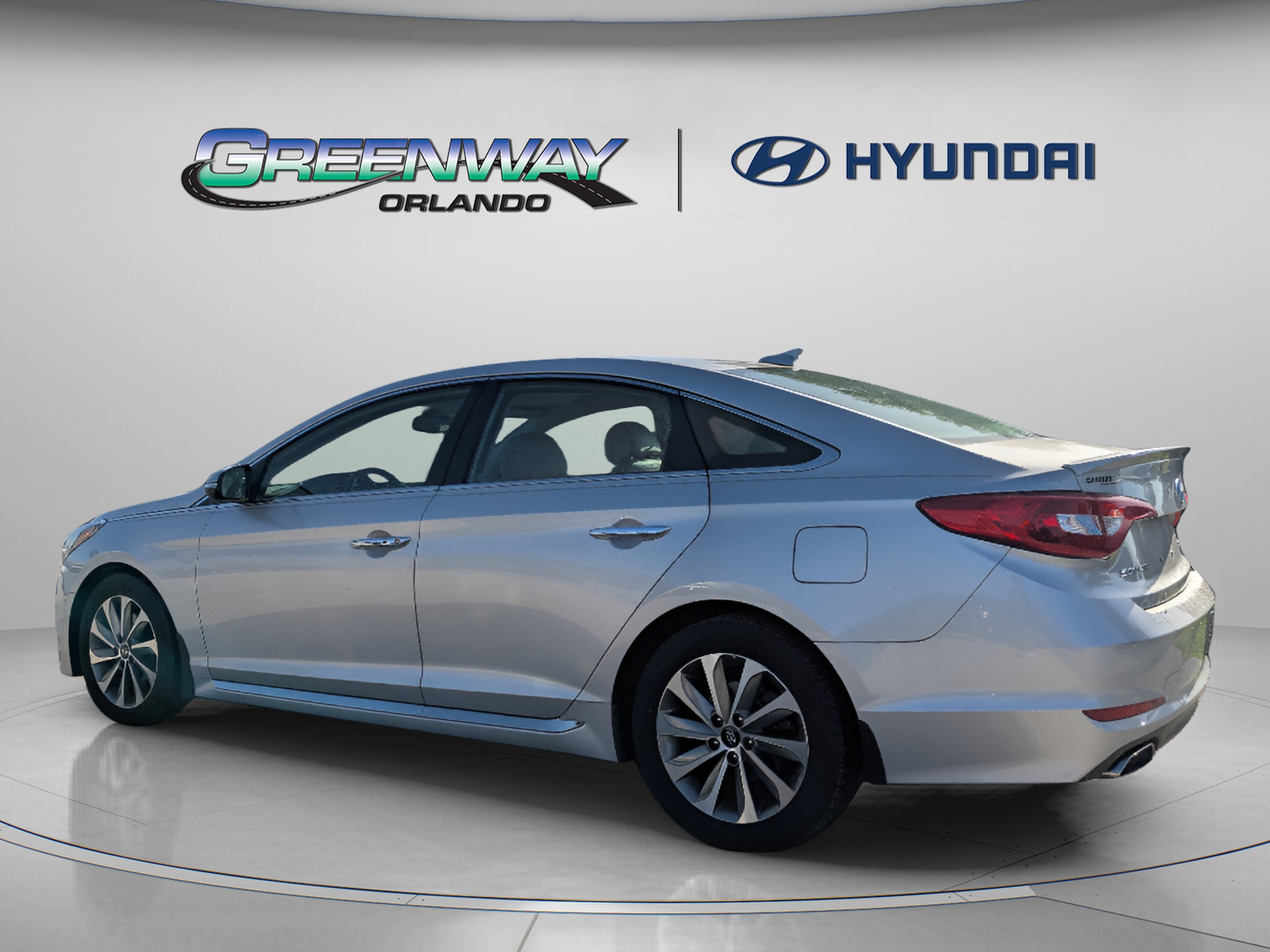 Used 2016 Hyundai Sonata Sport w/ Option Group 02 FWD image 5