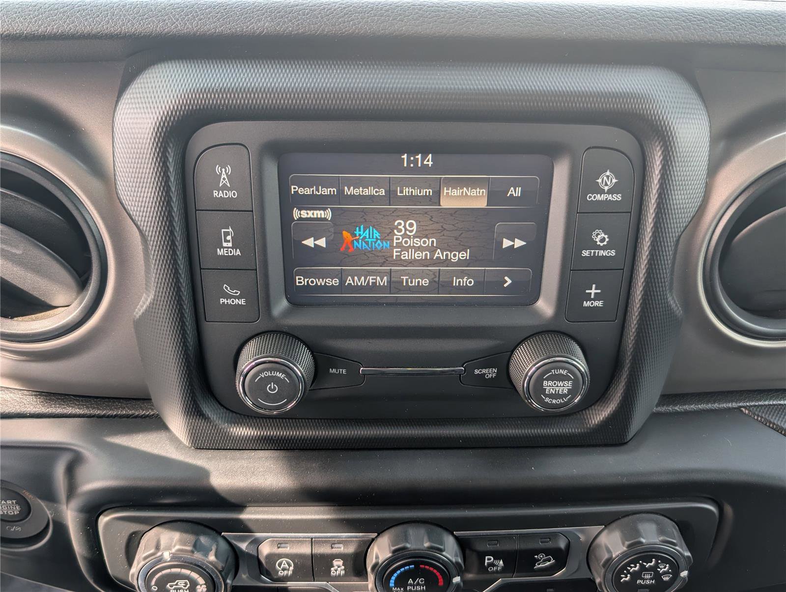 Used 2020 Jeep Wrangler Willys image 27