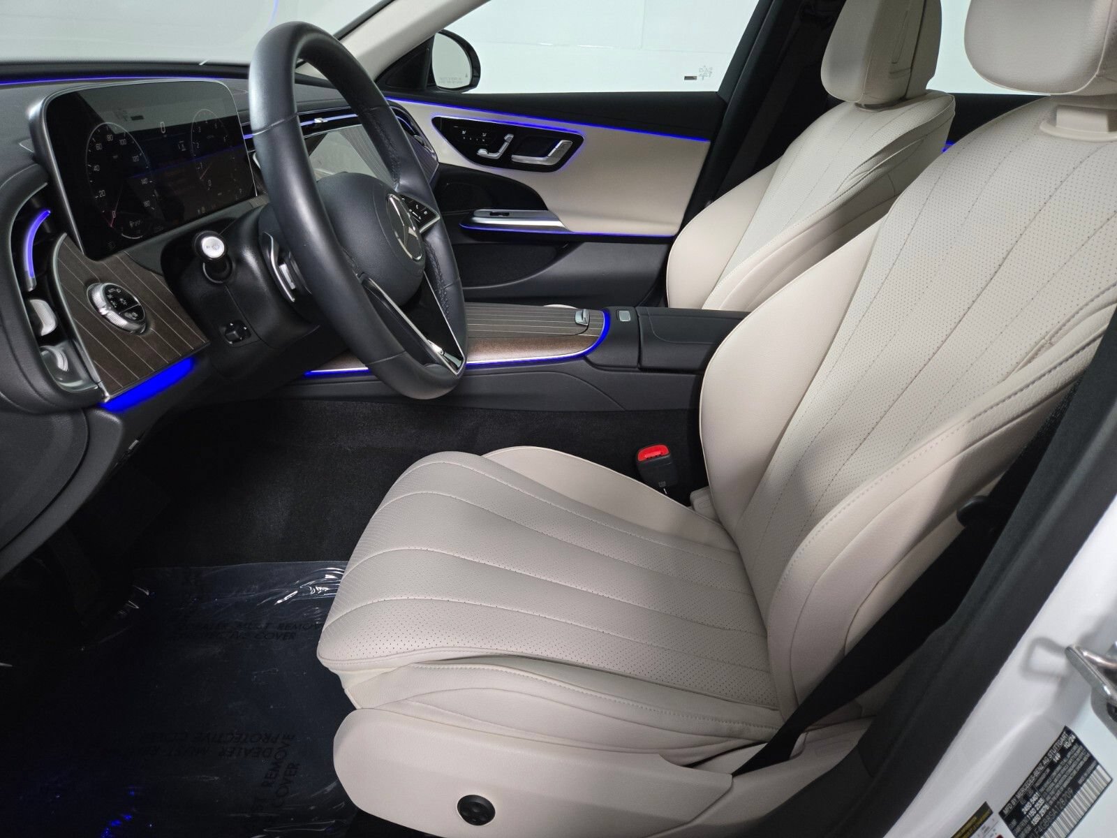 Used 2025 Mercedes-Benz E 350 Sedan image 11