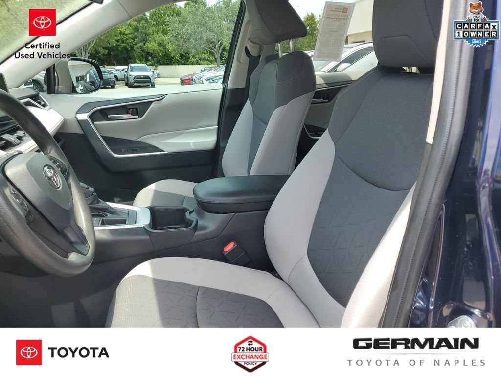 Certified 2025 Toyota RAV4 XLE w/ Convenience Package FWD image 21