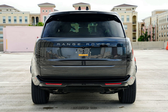 Used 2025 Land Rover Range Rover Long Wheelbase SE image 7