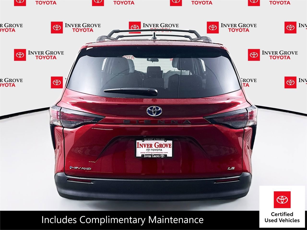 Certified 2025 Toyota Sienna LE AWD/4WD image 6