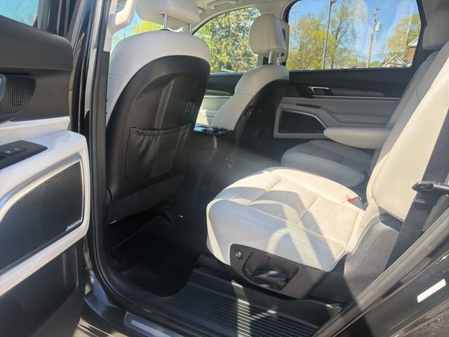 Certified 2022 Kia Telluride SX w/ SX Prestige Package AWD/4WD image 12