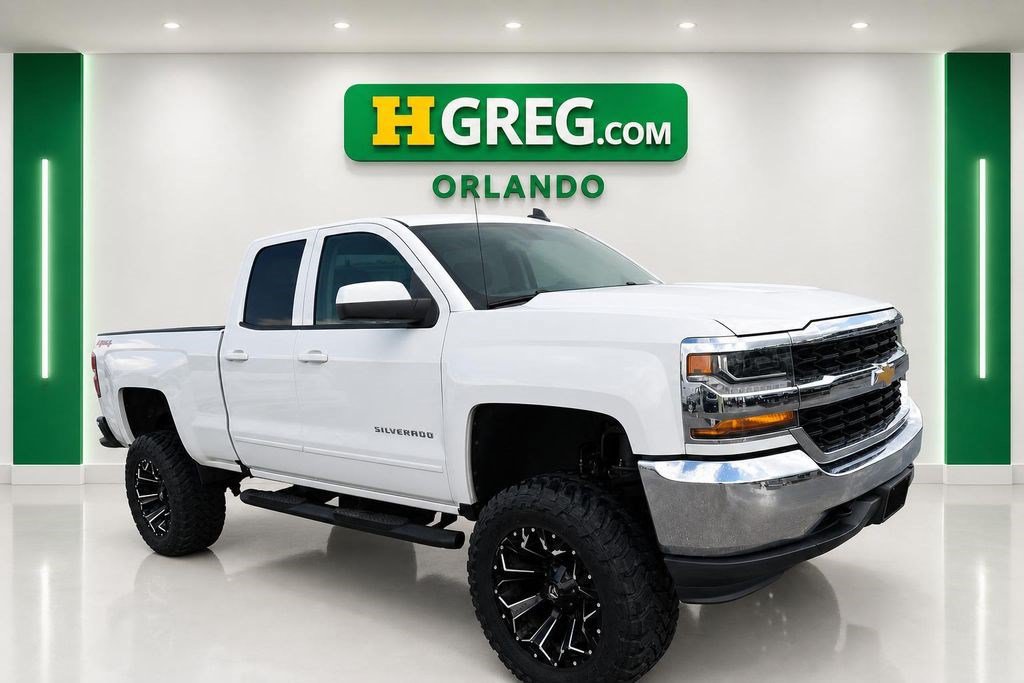 Used 2018 Chevrolet Silverado 1500 LT AWD/4WD image 4