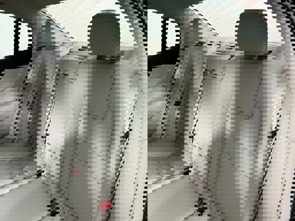 New 2024 Volvo S60 B5 Plus w/ Climate Package image 12