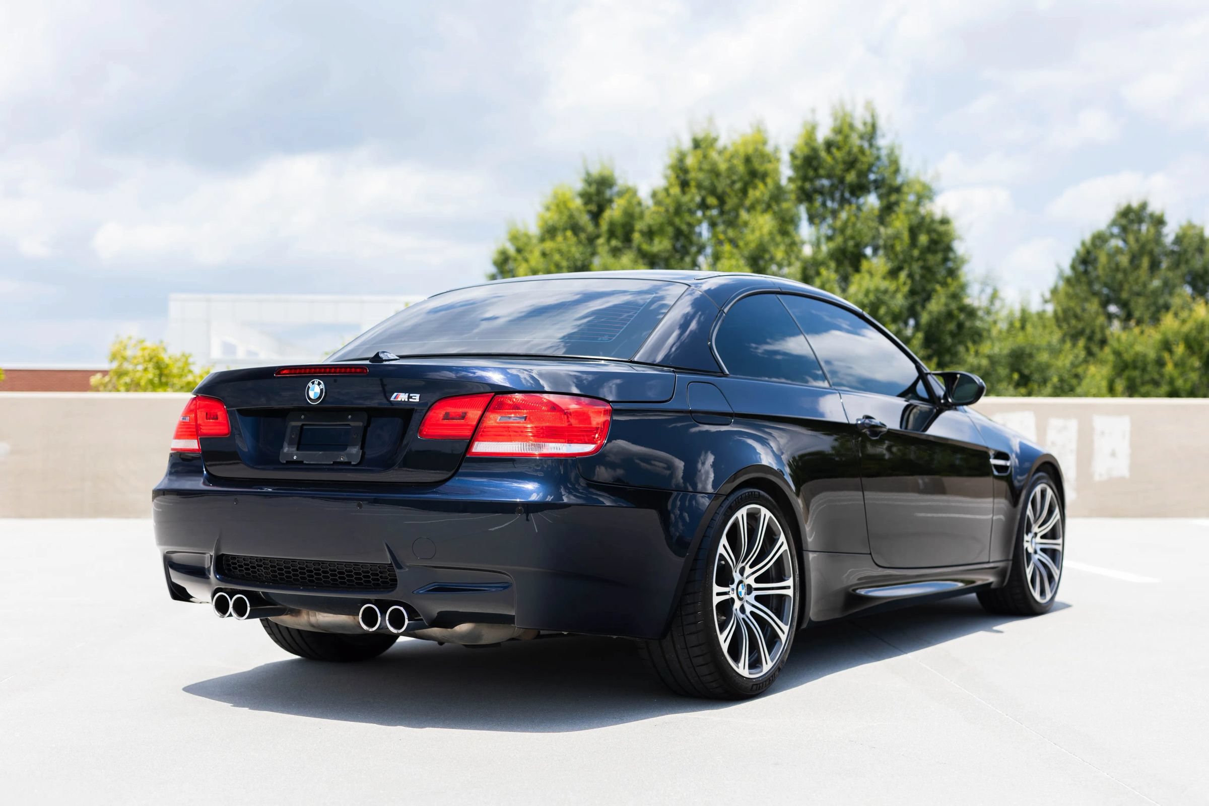Used 2010 BMW M3 Convertible RWD image 16