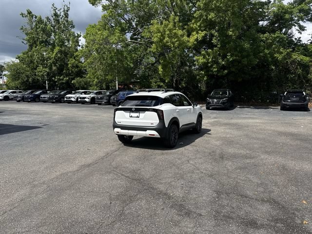 New 2026 Nissan Kicks SR FWD image 5