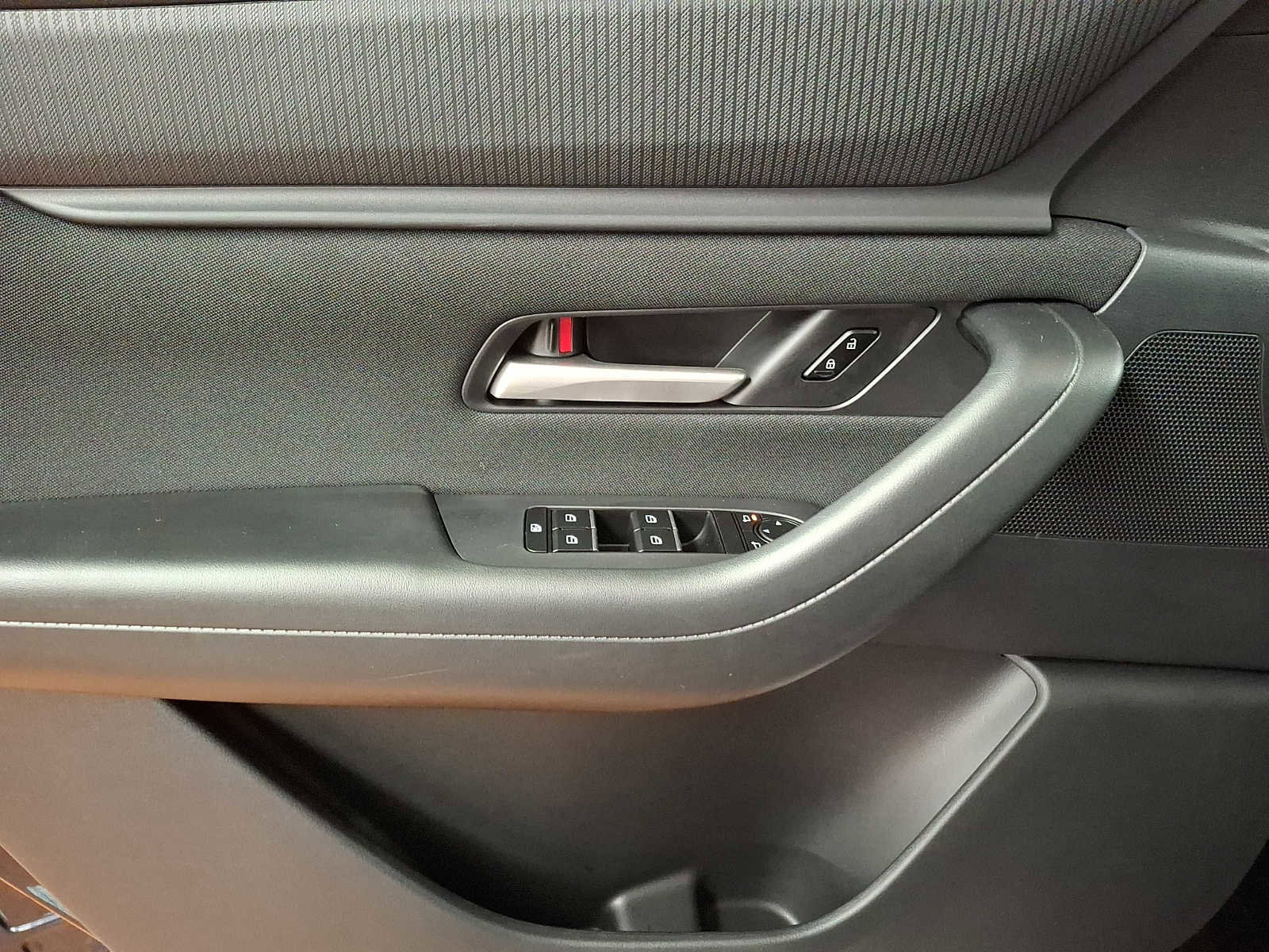 Used 2024 MAZDA CX-90 3.3 Turbo w/ Select Package image 9