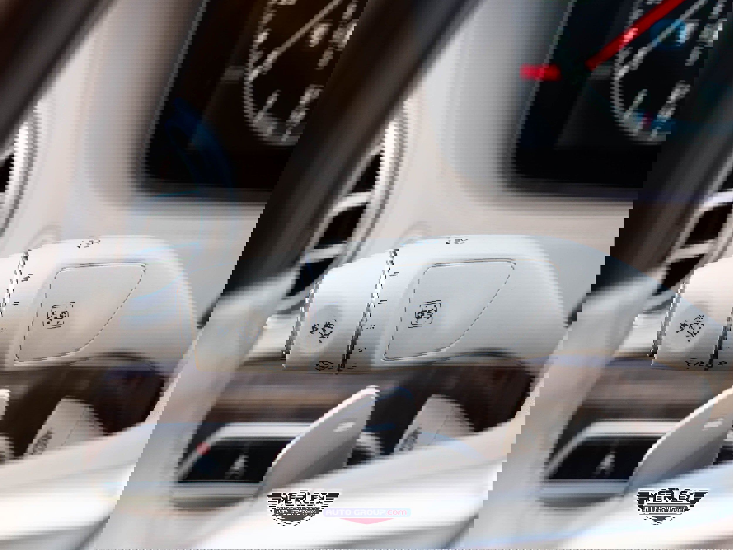 Used 2018 Mercedes-Benz S 560 4MATIC Sedan w/ Premium Package image 28