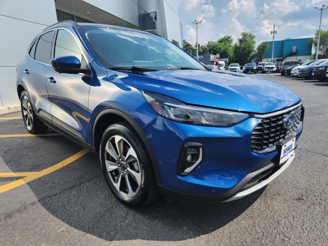 Used 2023 Ford Escape Platinum w/ Premium Technology Package image 10