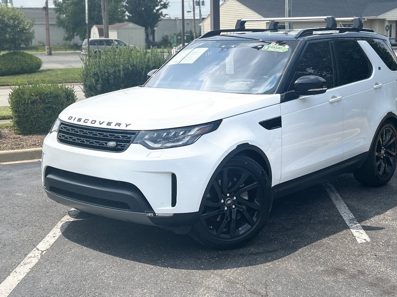 Used 2019 Land Rover Discovery HSE Luxury AWD/4WD image 3