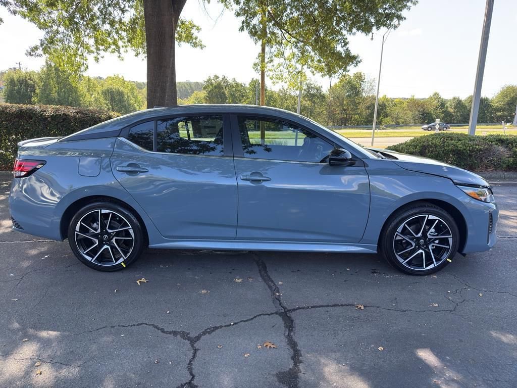 New 2025 Nissan Sentra SR image 8