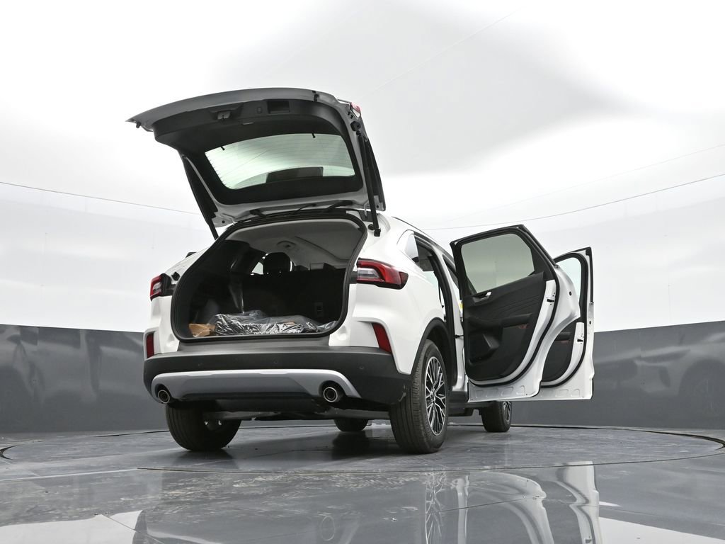 New 2025 Ford Escape SE image 50