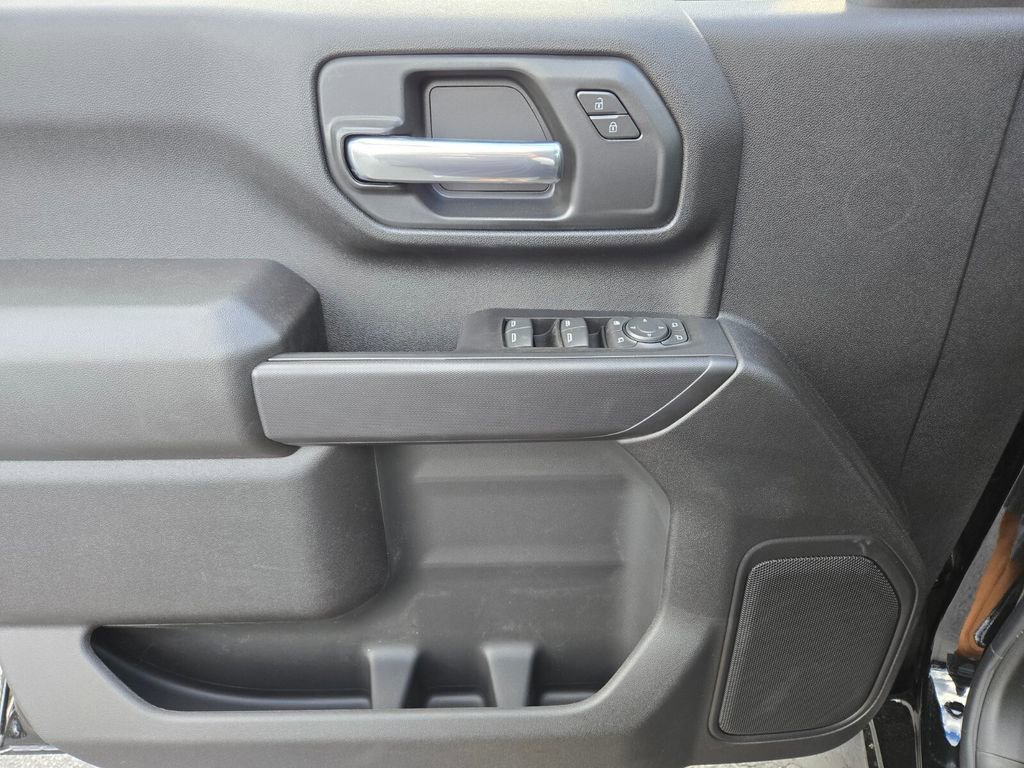New 2026 Chevrolet Silverado 2500 Custom w/ Custom Value Package image 9