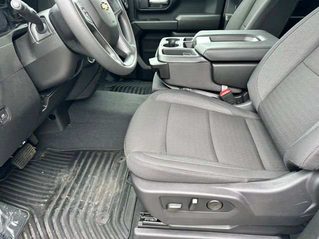 Used 2026 Chevrolet Silverado 2500 Custom w/ Custom Convenience Package image 6