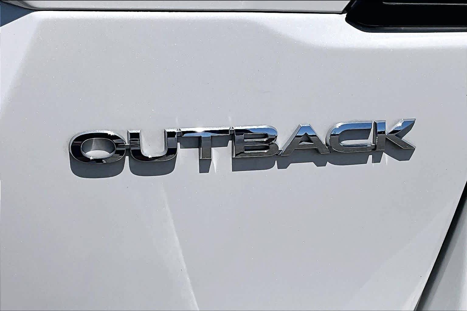 Used 2022 Subaru Outback Premium AWD/4WD image 9