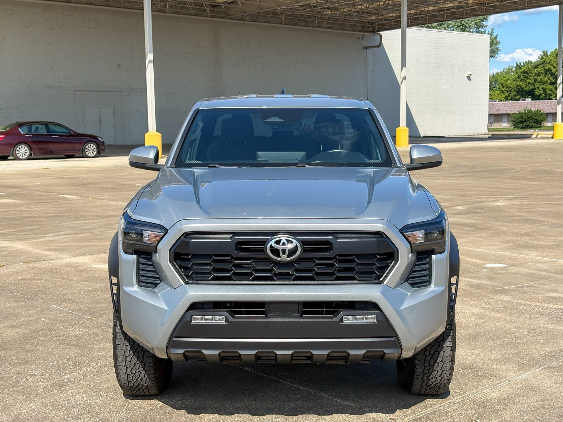Used 2024 Toyota Tacoma TRD Off-Road AWD/4WD image 4