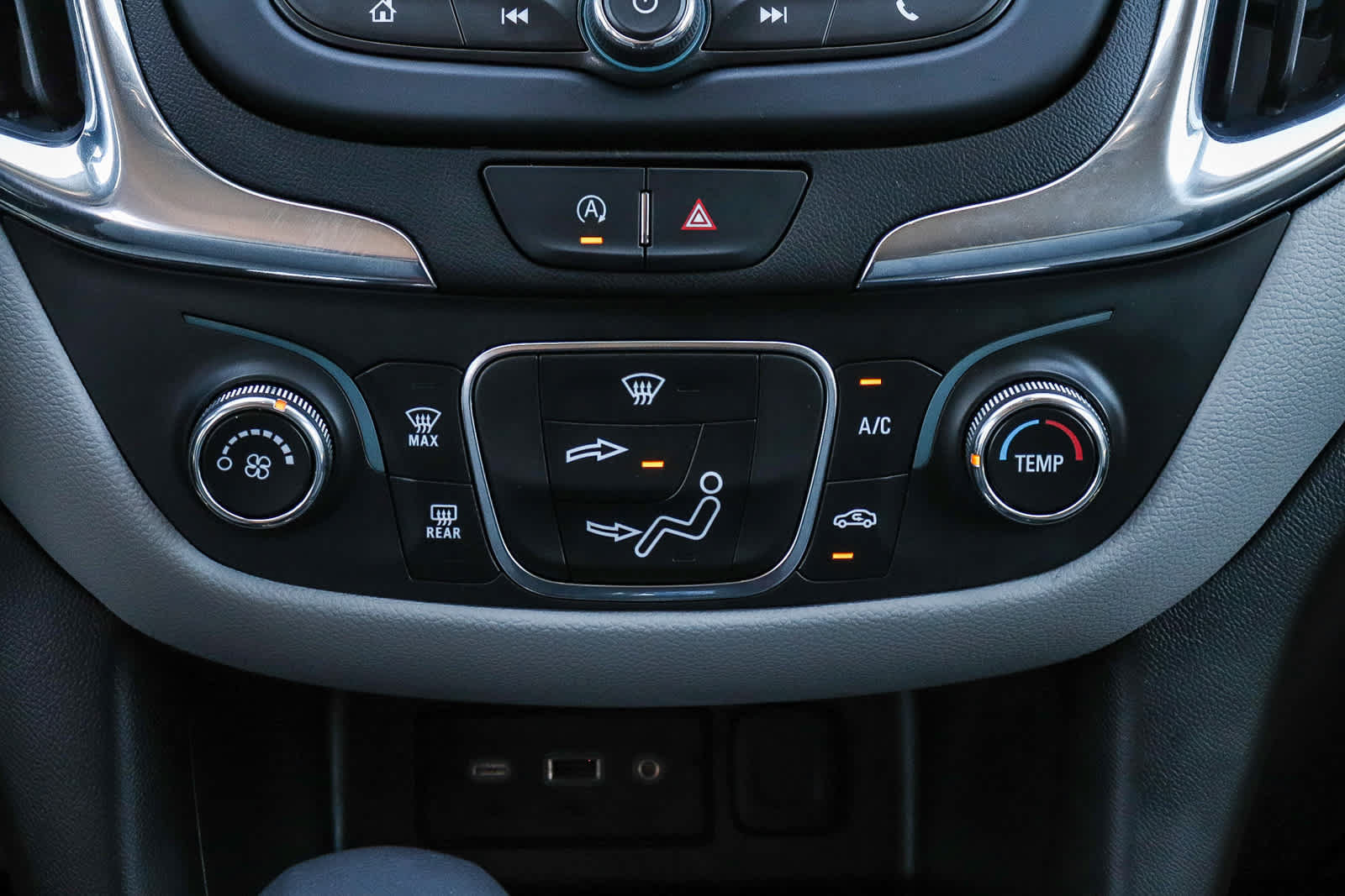 Used 2023 Chevrolet Equinox LS w/ LS Convenience Package FWD image 20