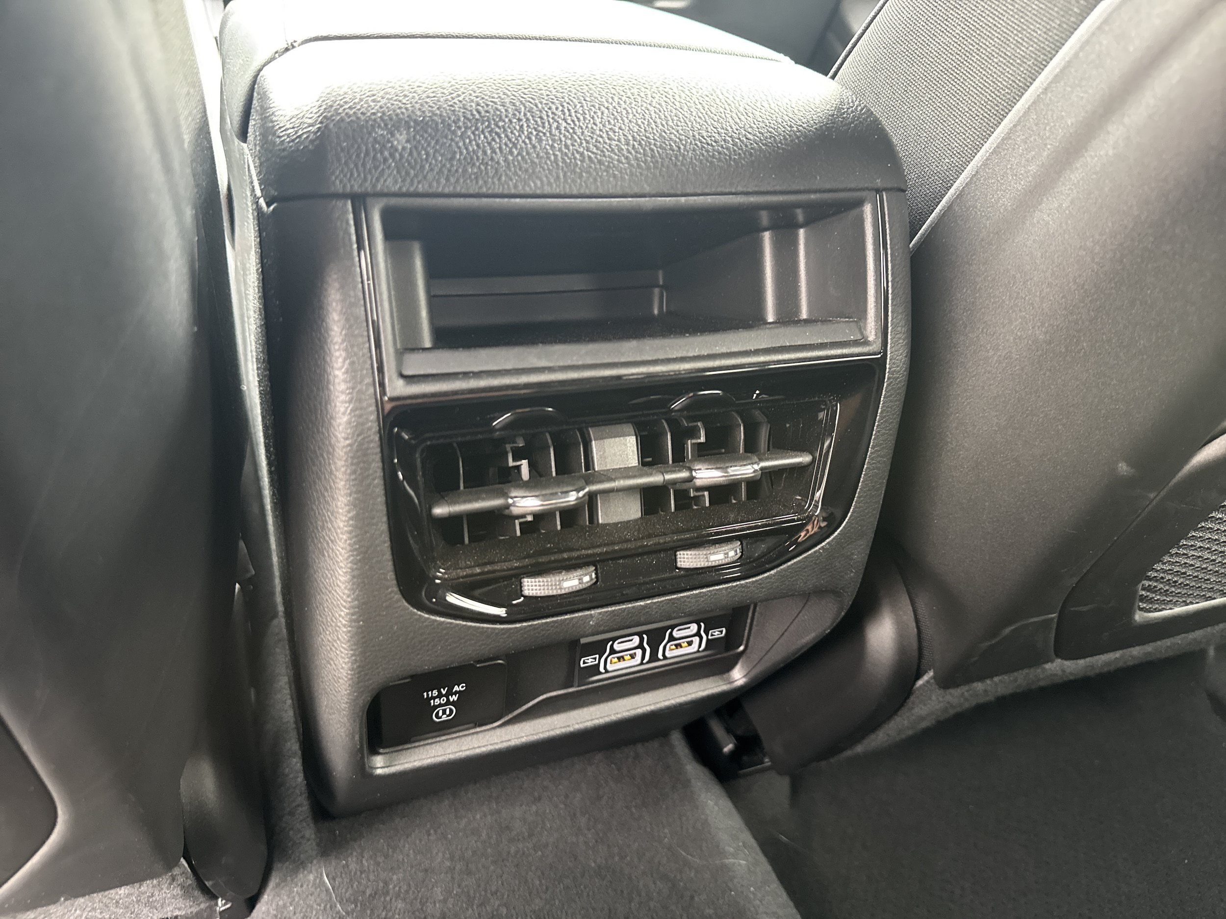 Used 2024 Jeep Grand Cherokee Altitude AWD/4WD image 14