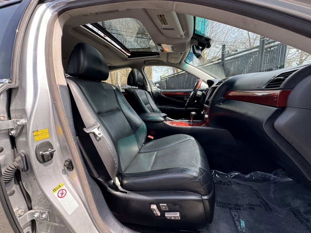Used 2012 Lexus LS 460 AWD w/ Luxury Value Edition image 19