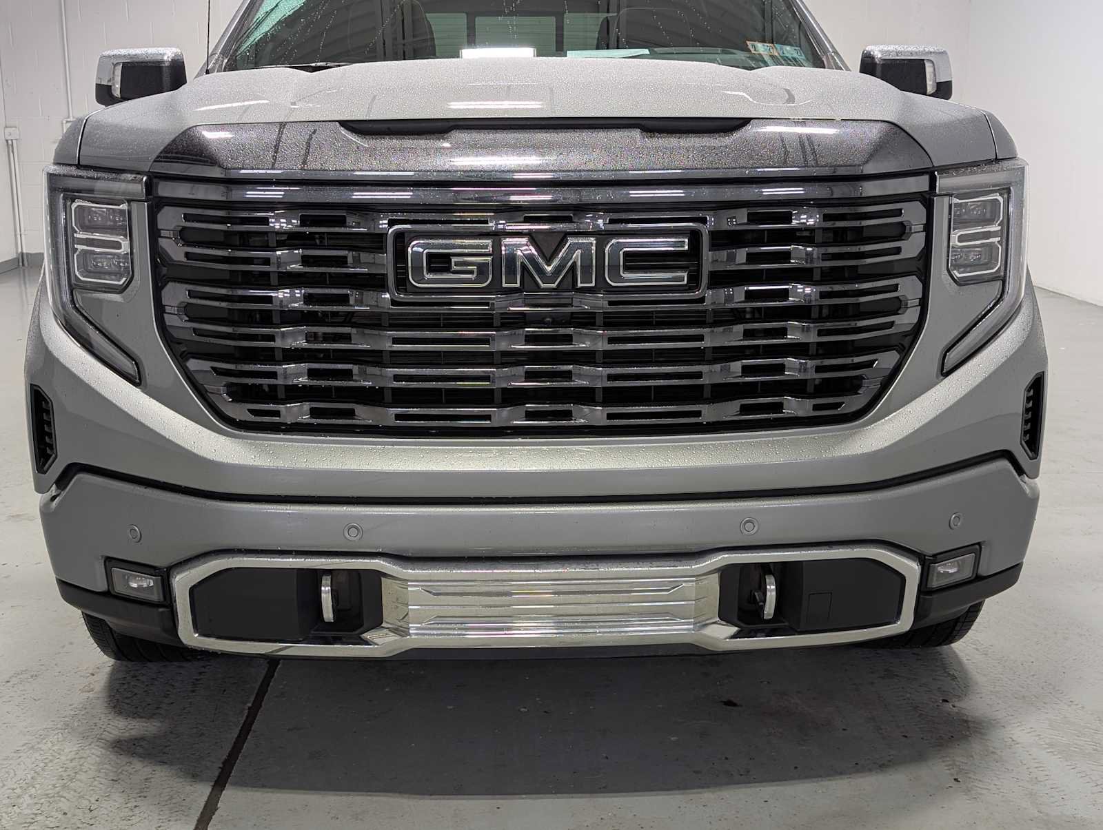 Certified 2024 GMC Sierra 1500 Denali Ultimate AWD/4WD image 2