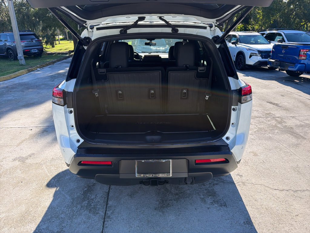 New 2026 Nissan Pathfinder Rock Creek AWD/4WD image 33