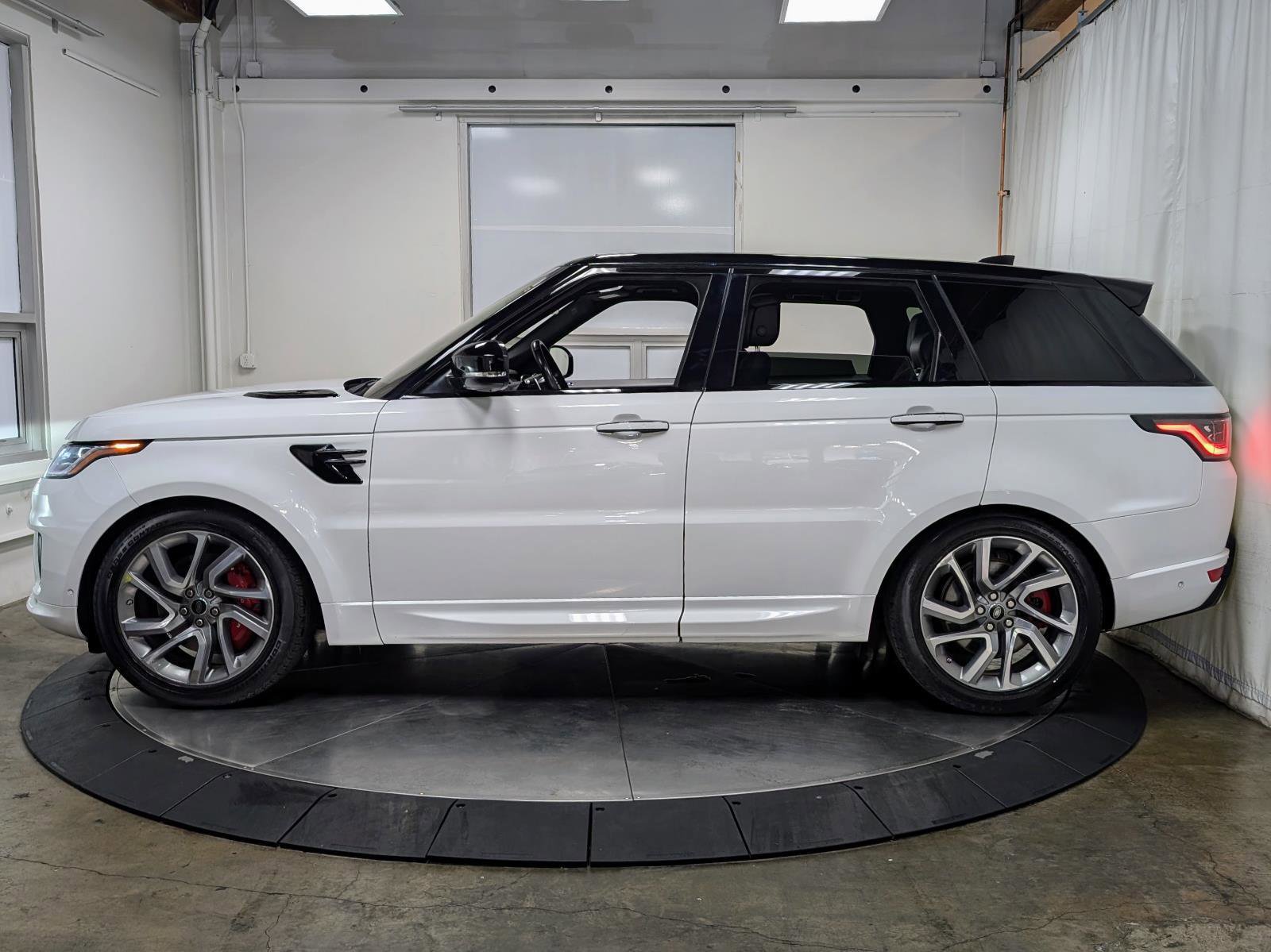Used 2019 Land Rover Range Rover Sport HSE Dynamic AWD/4WD image 6