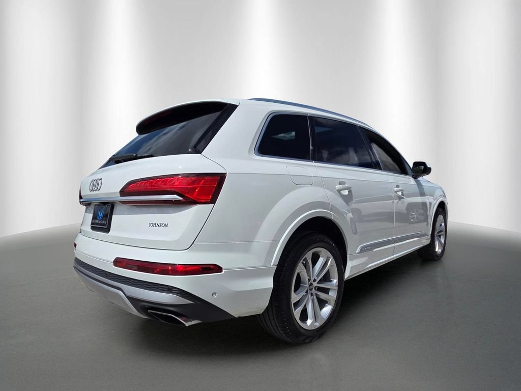 Used 2025 Audi Q7 3.0T Premium Plus AWD/4WD image 3