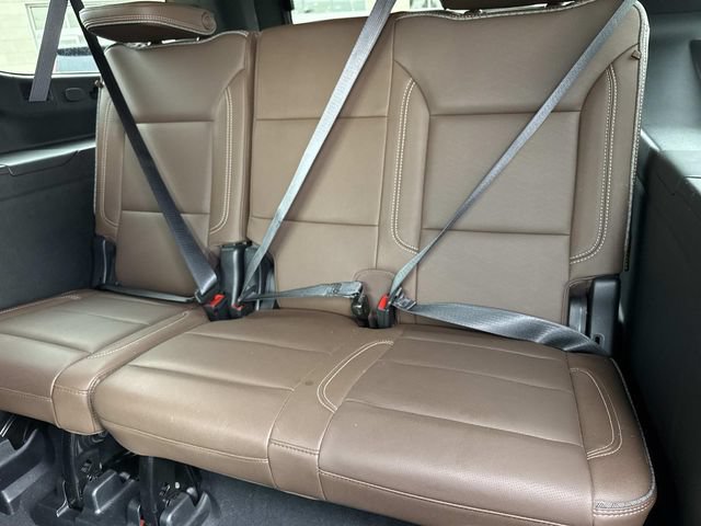 Used 2023 Chevrolet Suburban High Country AWD/4WD image 17