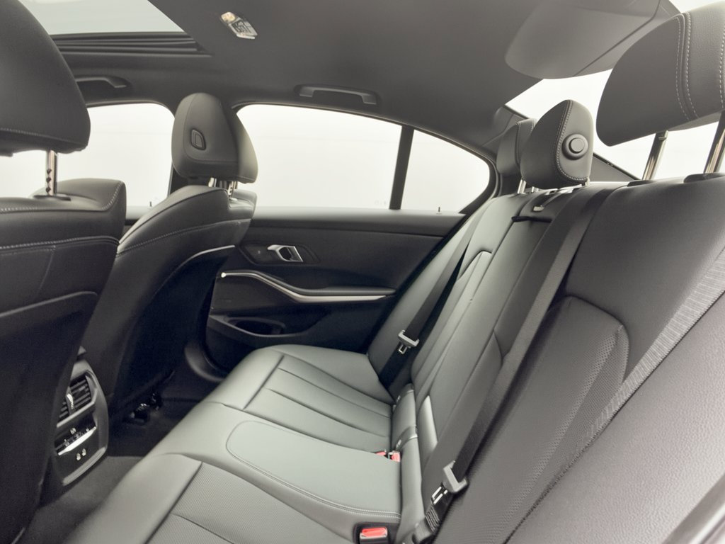 New 2026 BMW 330i xDrive Sedan AWD/4WD image 25