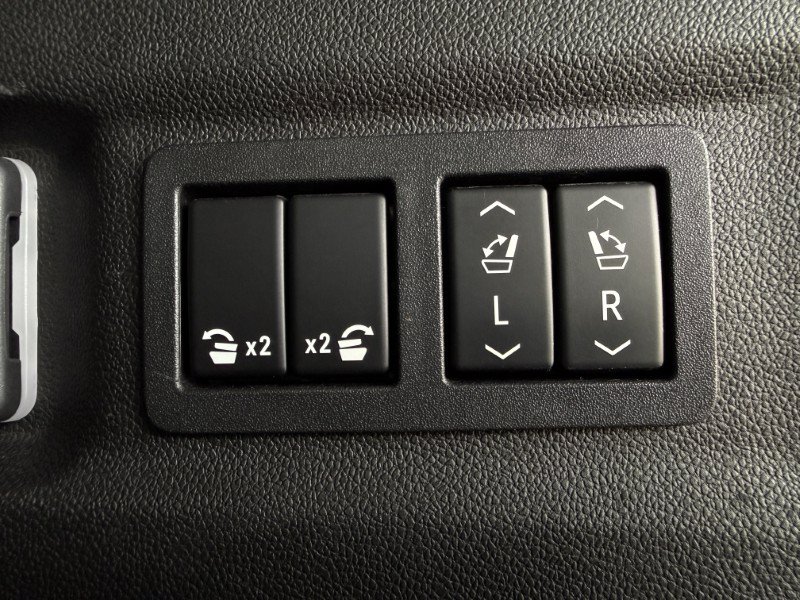 Used 2021 Chevrolet Suburban High Country AWD/4WD image 47