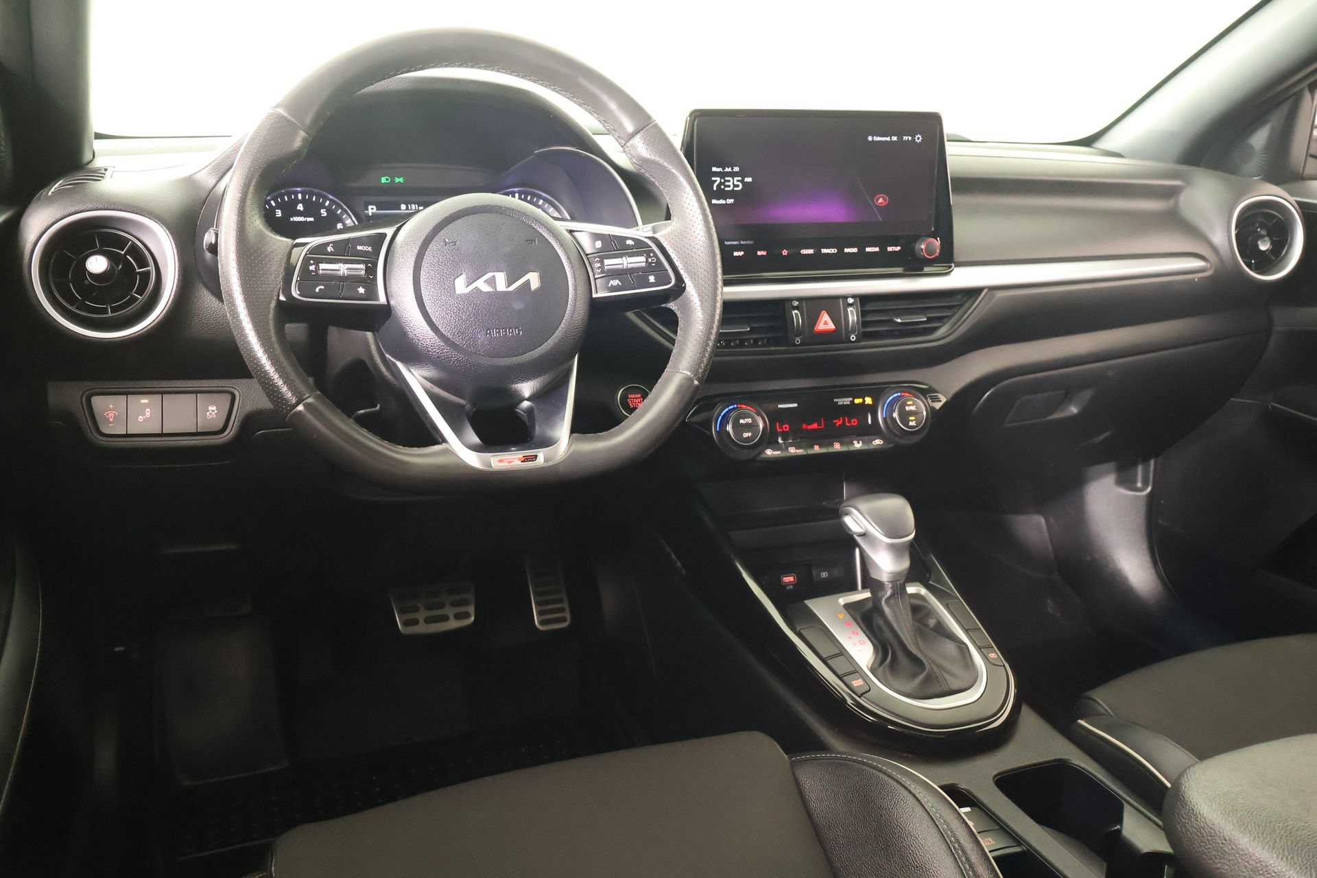 Used 2024 Kia Forte GT-Line w/ GT-Line Premium Package FWD image 2