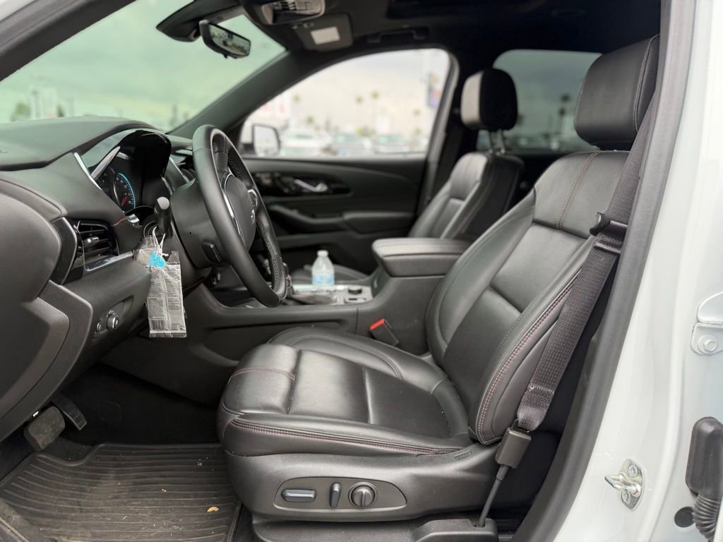 Used 2023 Chevrolet Traverse RS AWD/4WD image 5