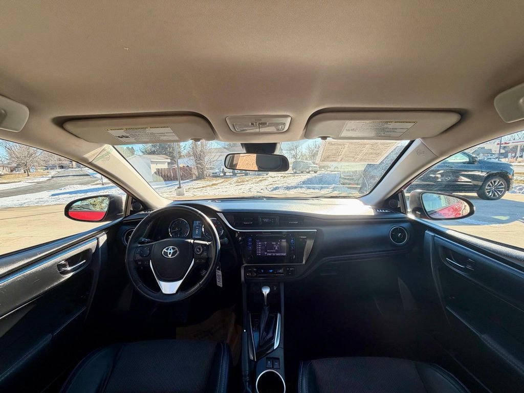 Used 2017 Toyota Corolla SE w/ Carpet Mat Package (TMS) FWD image 15