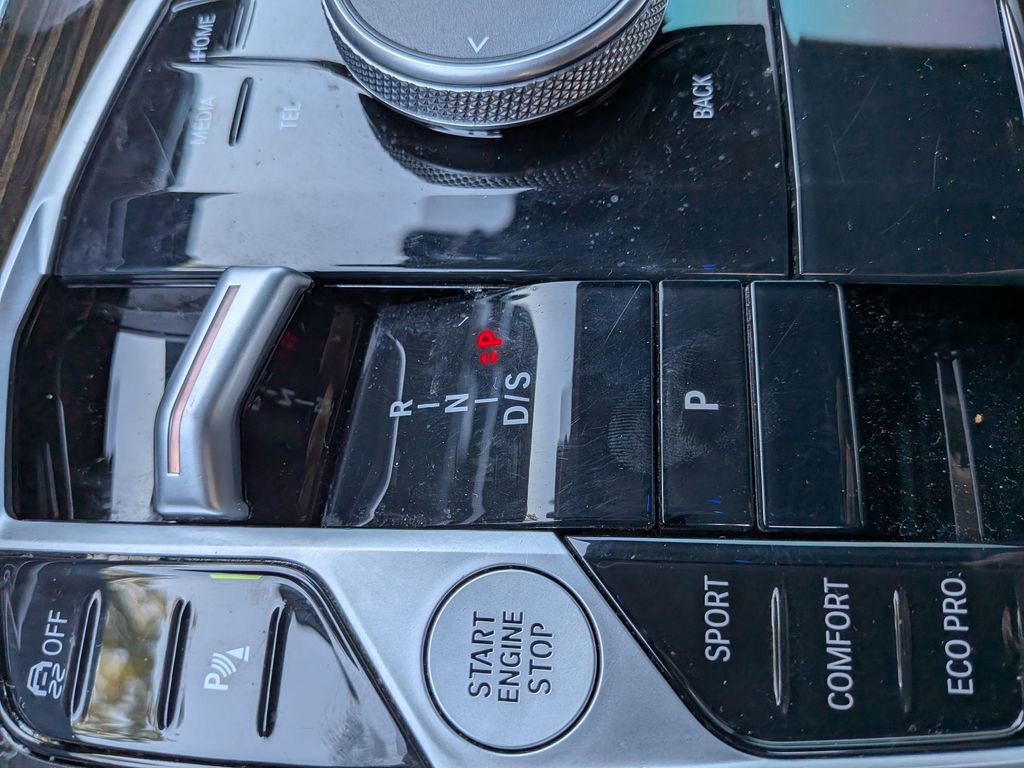 Used 2024 BMW X6 xDrive40i image 16