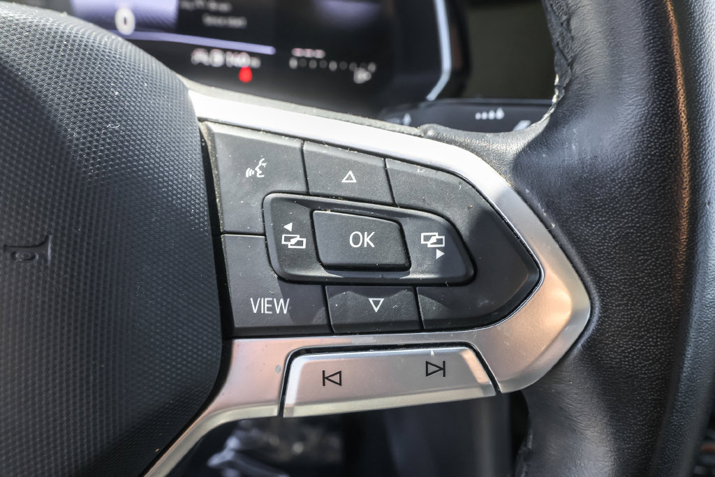 Certified 2024 Volkswagen Jetta SE FWD image 22
