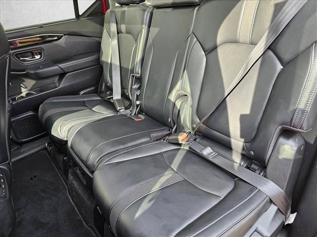 Used 2023 Honda Pilot Touring image 18
