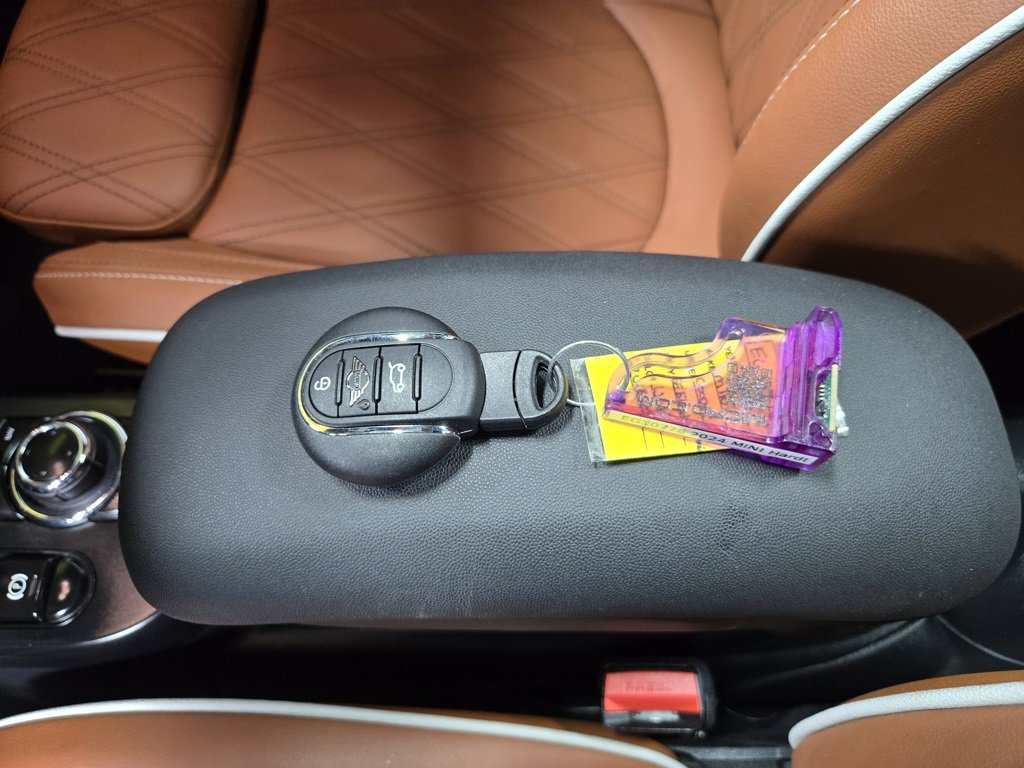 Used 2024 MINI Cooper SE image 28