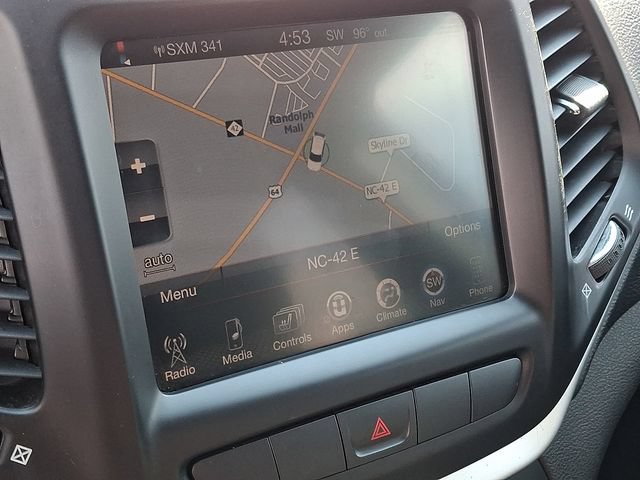 Used 2015 Jeep Cherokee Trailhawk w/ Leather Interior Group AWD/4WD image 16