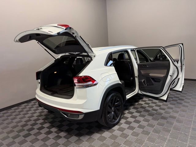 Used 2022 Volkswagen Atlas Cross Sport SE AWD/4WD image 27