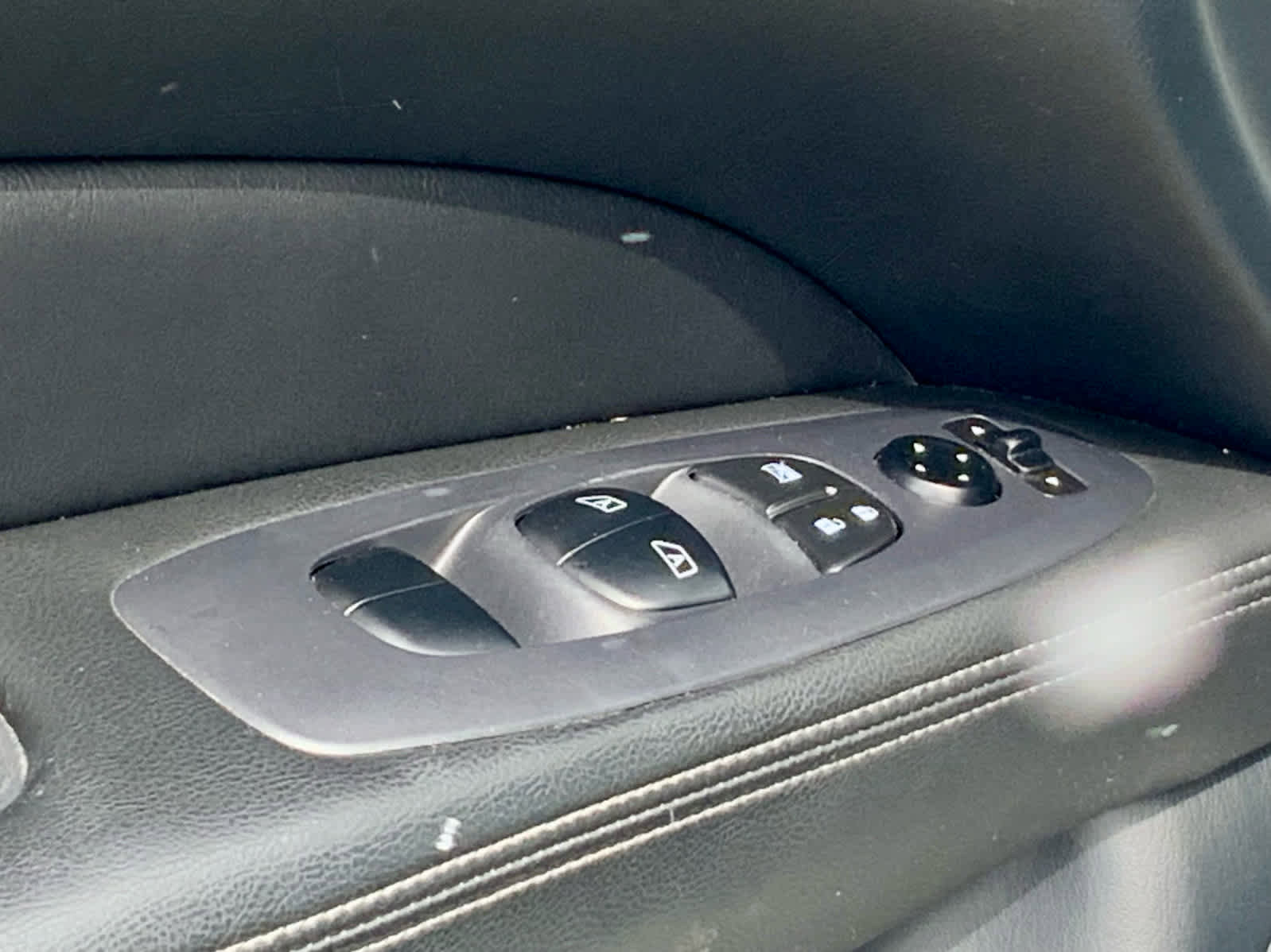 Used 2020 Nissan Pathfinder SL AWD/4WD image 49