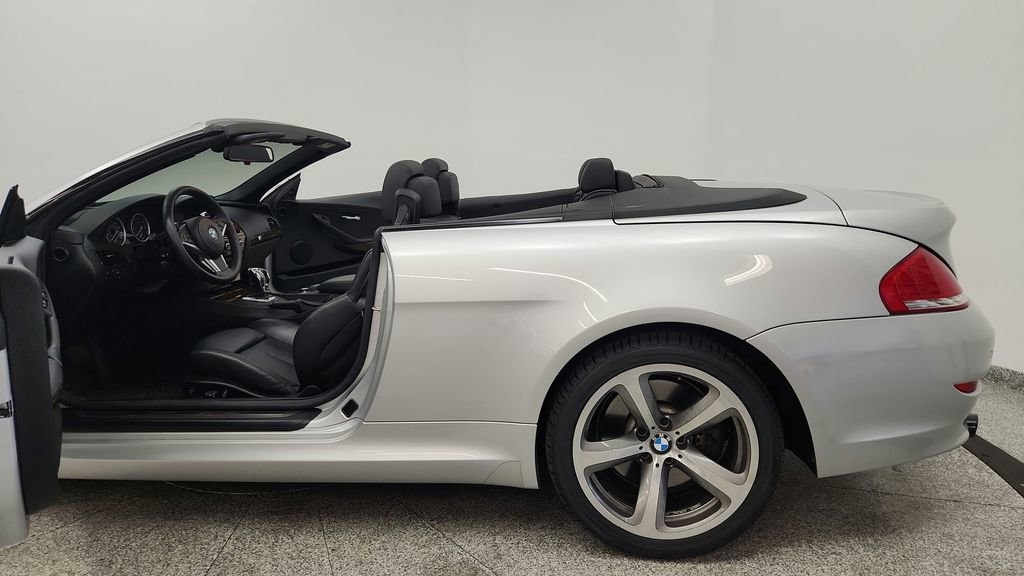 Used 2010 BMW 650i Convertible RWD image 12