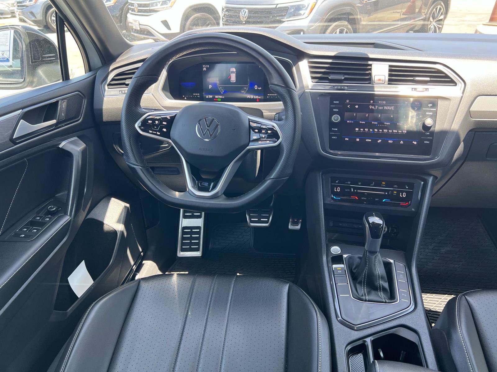 Used 2022 Volkswagen Tiguan SE R-Line FWD image 7