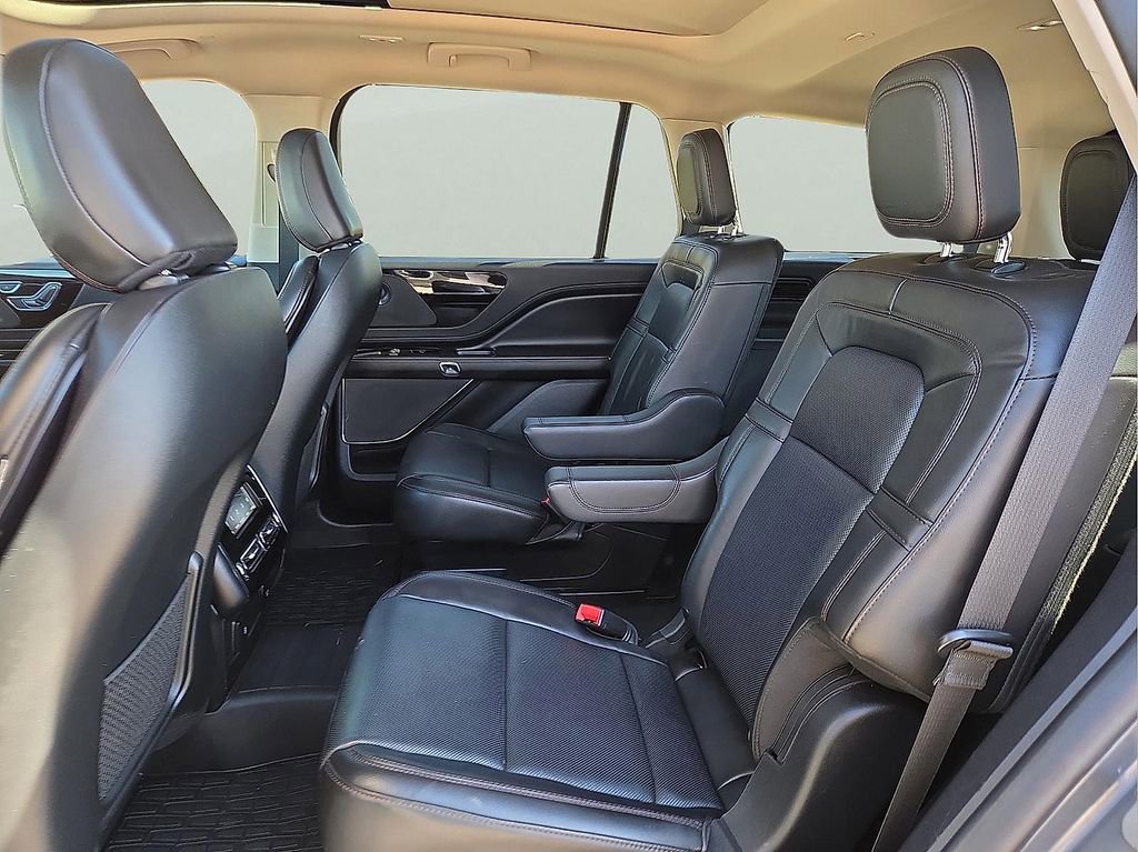 Used 2023 Lincoln Aviator Reserve w/ Elements Package Plus image 13